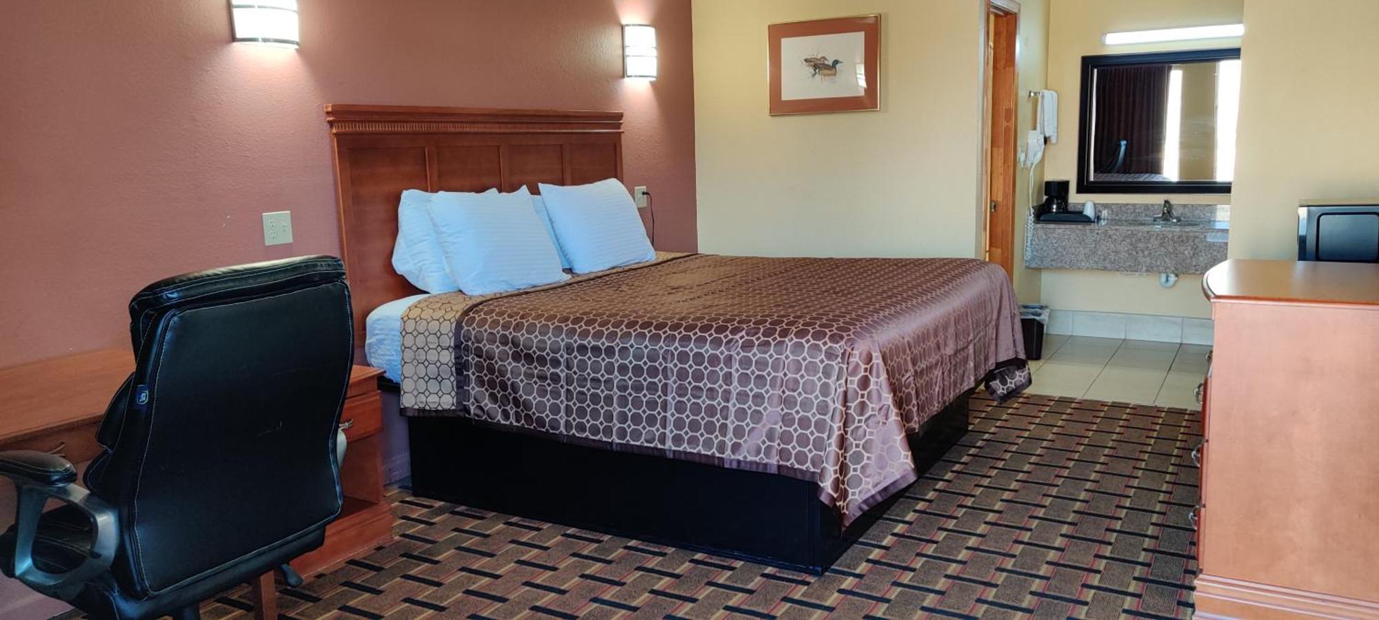 Americas Best Value Inn-Indianola Room photo