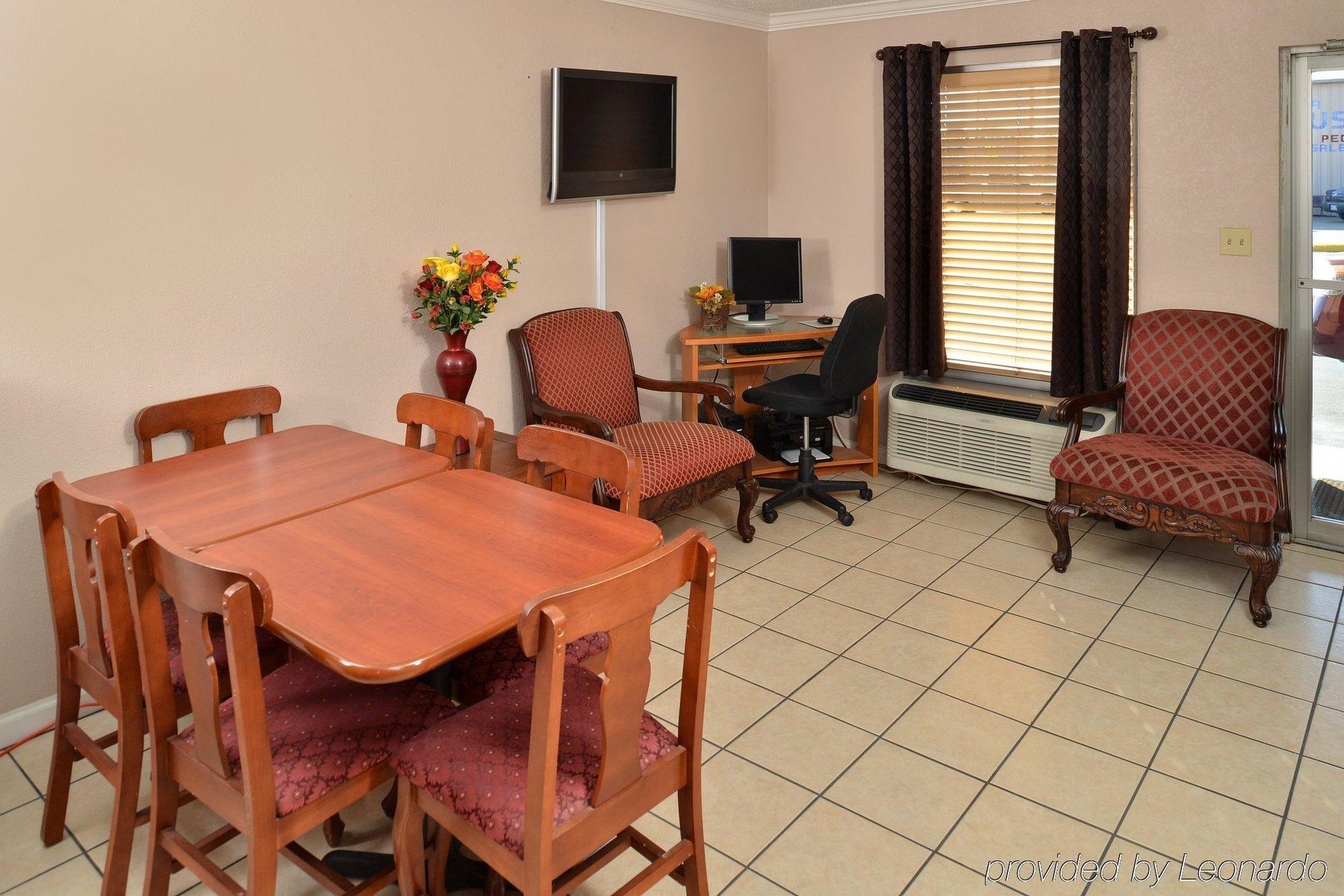 Americas Best Value Inn-Indianola Exterior photo