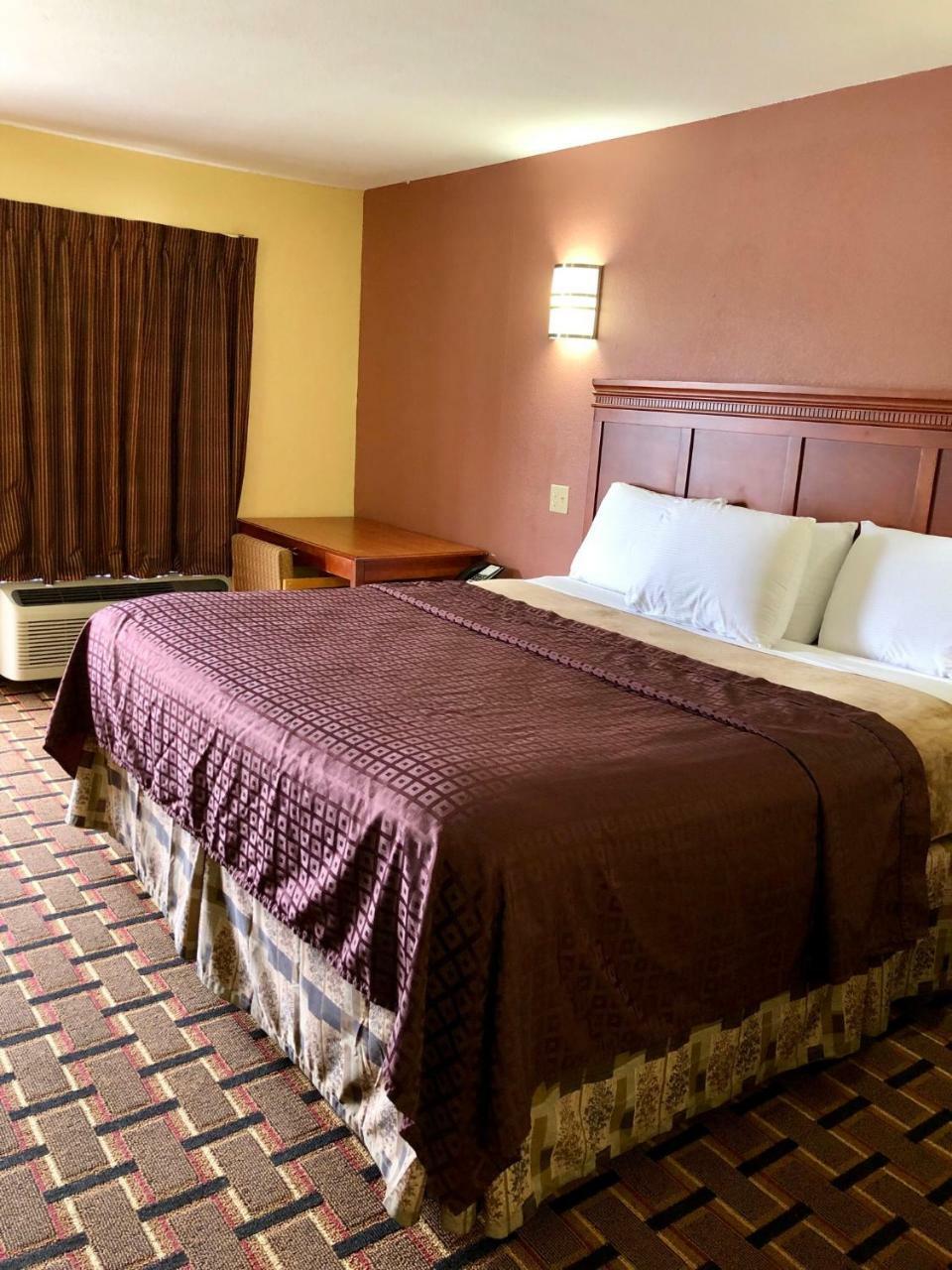 Americas Best Value Inn-Indianola Exterior photo